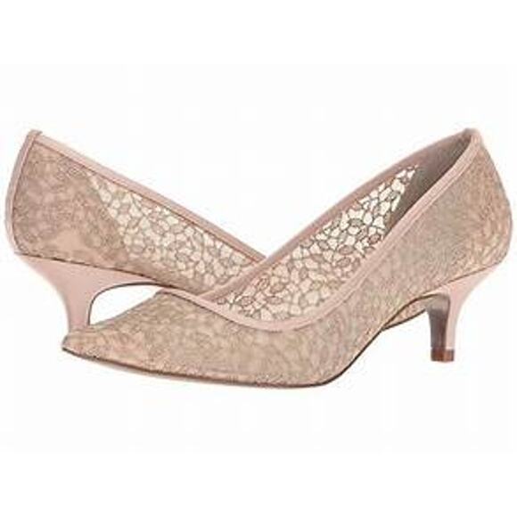 Adrianna Pappel Kitten Heels Pumps Lois Lace Blush Pink Sz 9 NIB 2" Heel - Picture 1 of 4